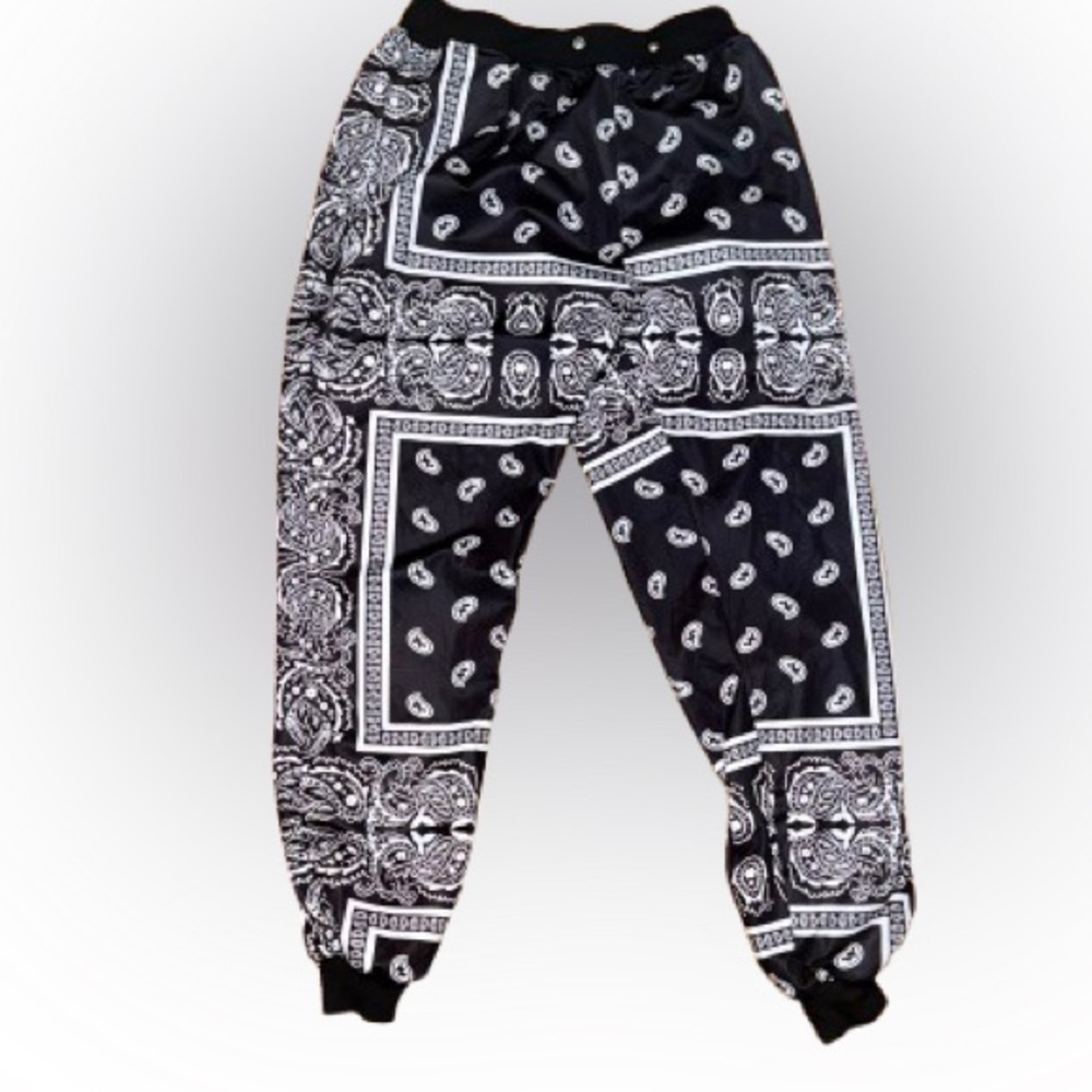 Yeezzi black and white joggers Size XXL